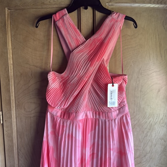 Ted Baker London 🔥 Mirelia Cross-Front Pleated Midi Dress - Picture 5 of 14